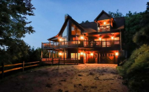 Amazing Mountain View -AMAZING LUXURY CABIN WITH LONG RANGE MOUNTAIN VIEWS AND FREE LOCAL ACTIVITIES